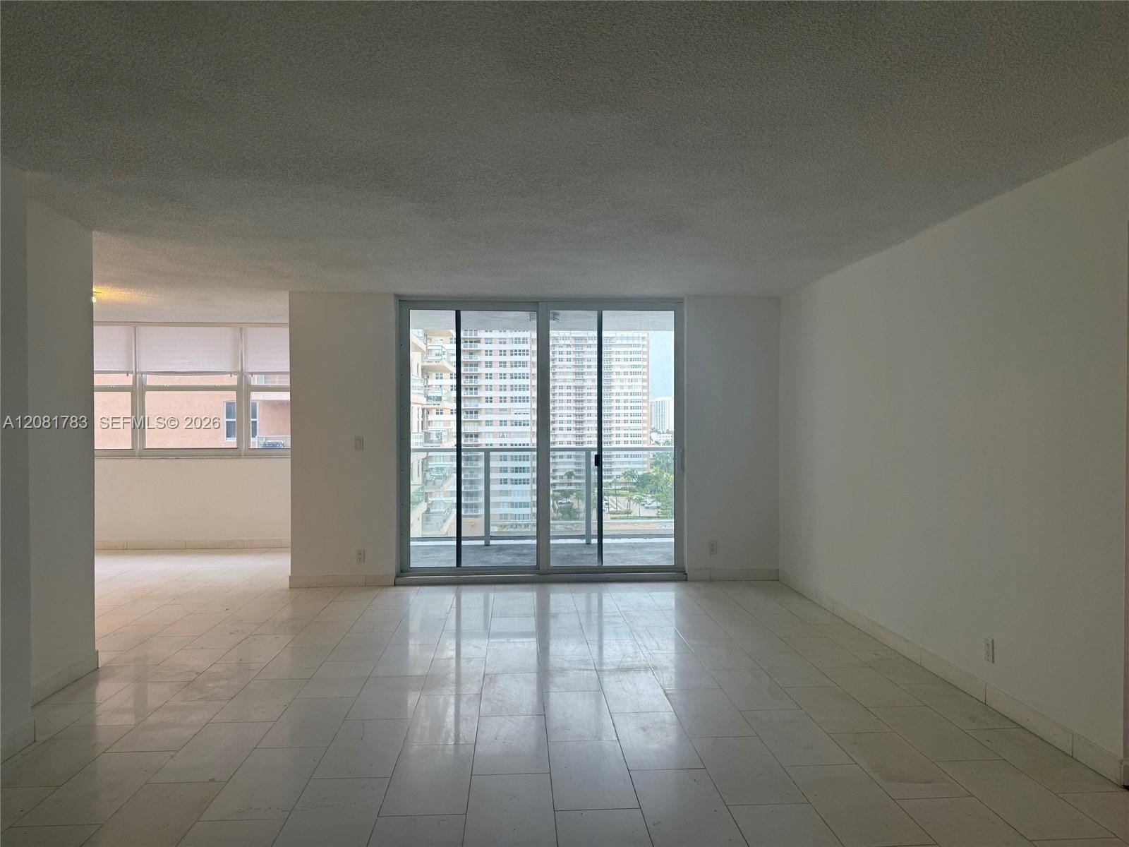 1904 S Ocean Drive 1206 — photo 6