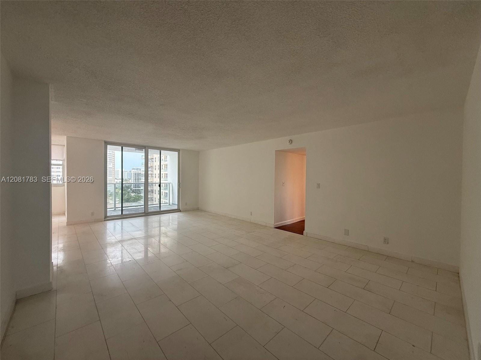 1904 S Ocean Drive 1206 — photo 7