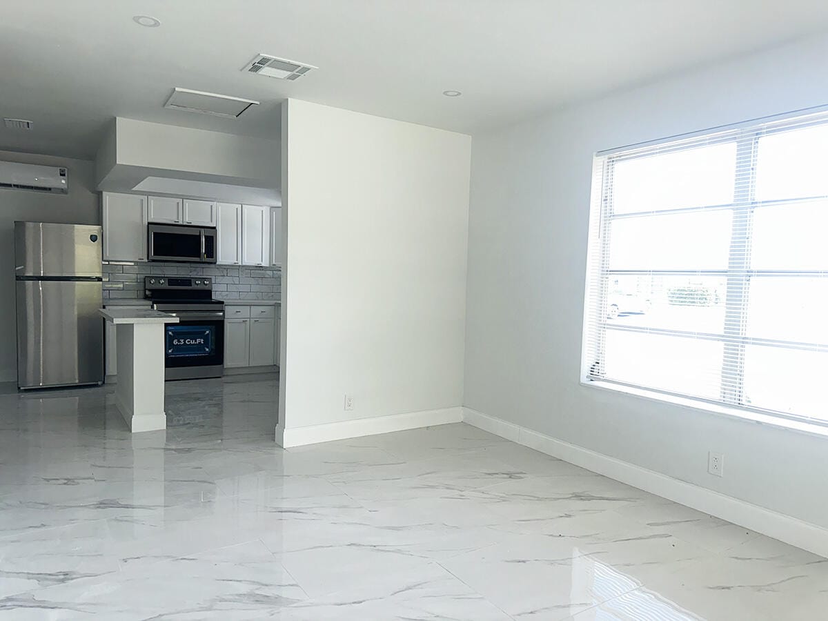 425 SW 18th Avenue 425 — photo 4