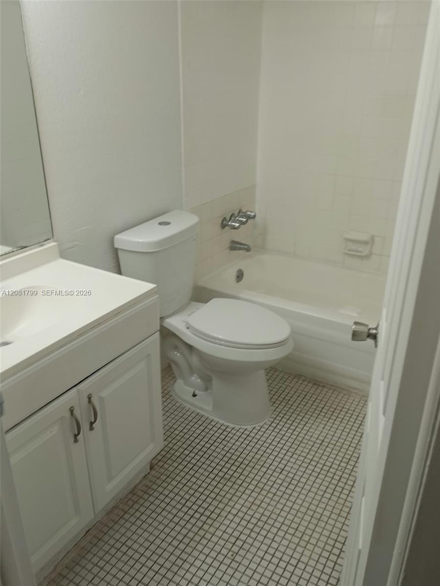 5755 W 20th Avenue 201, Hialeah, FL 33012 photo 12