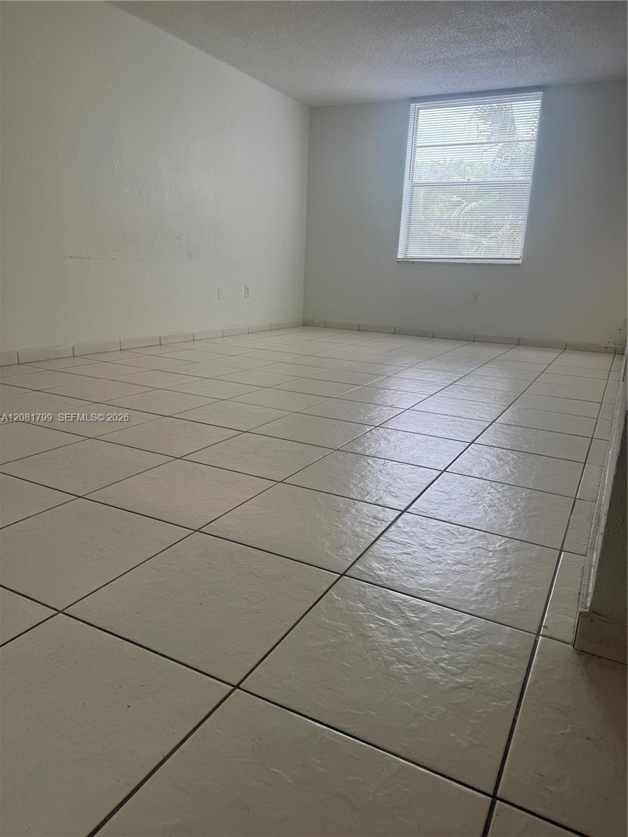 5755 W 20th Avenue 201, Hialeah, FL 33012 photo 4