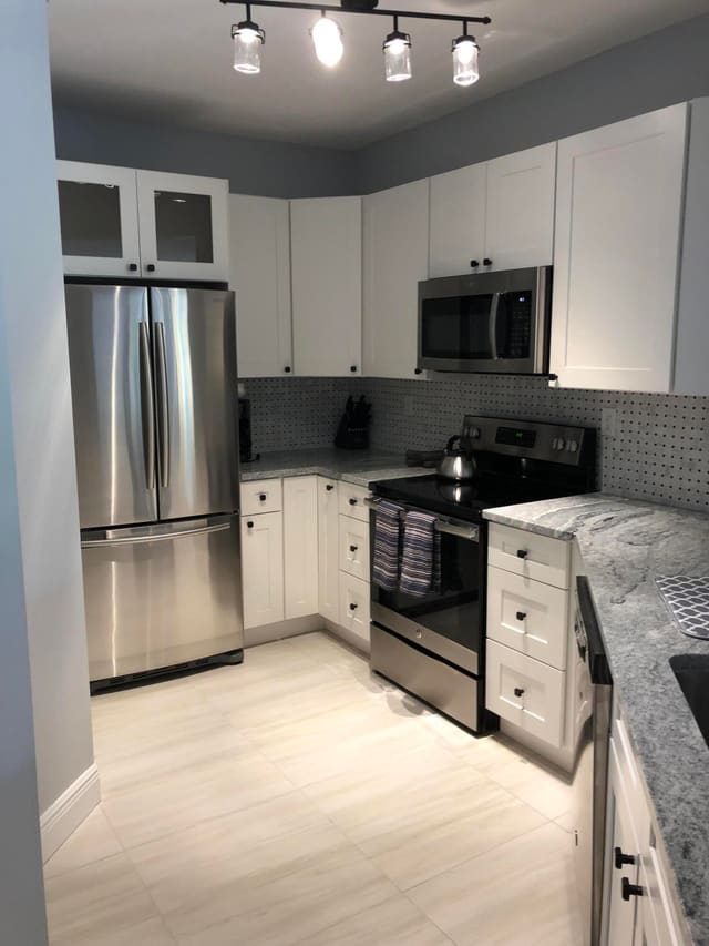 800 Uno Lago Drive 204, Juno Beach, FL 33408