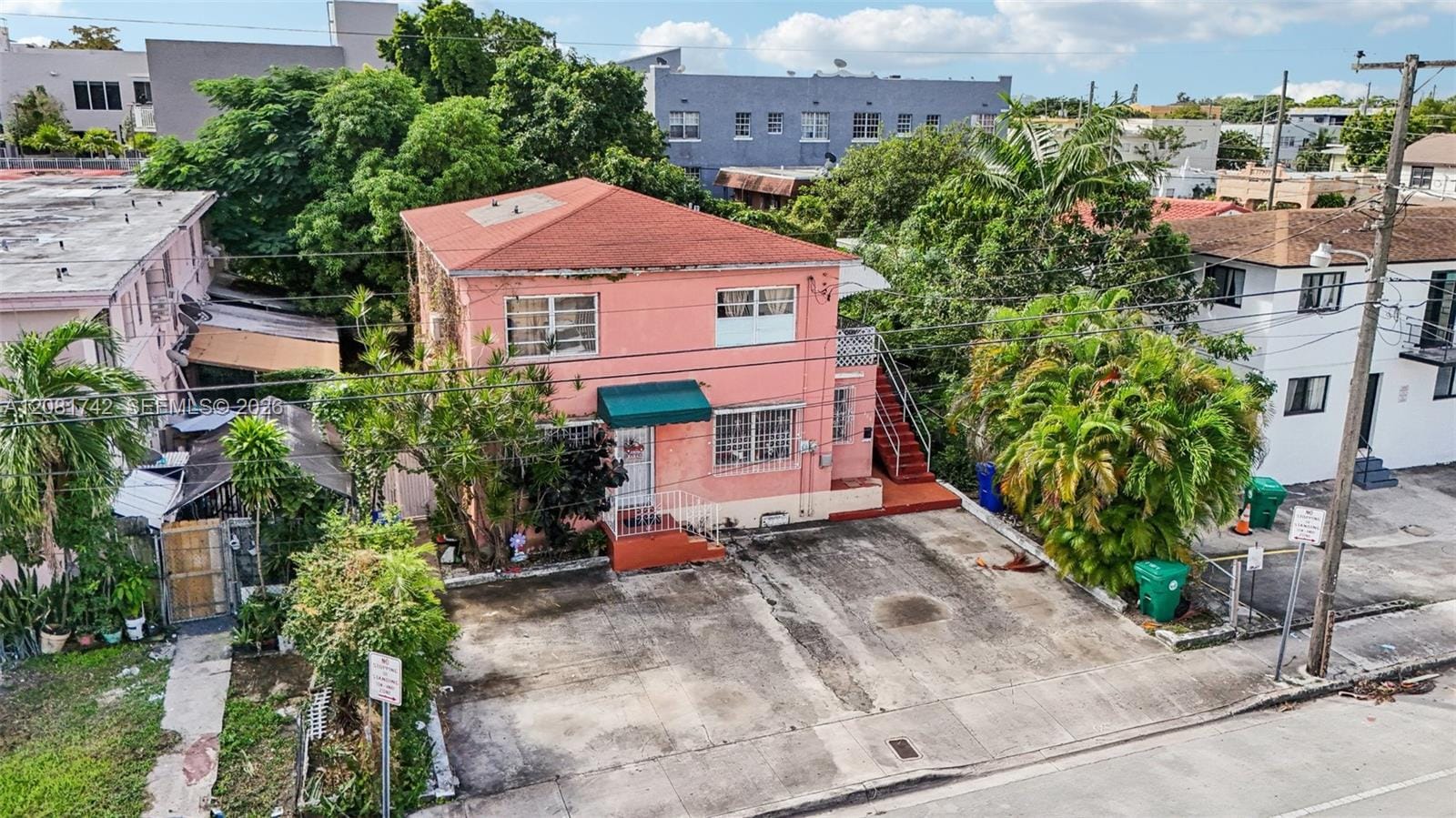 984 SW 6th Street — photo 7