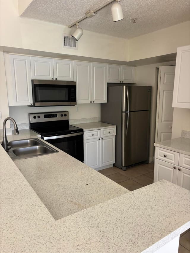 3870 LYONS Road 305, Coconut Creek, FL 33073