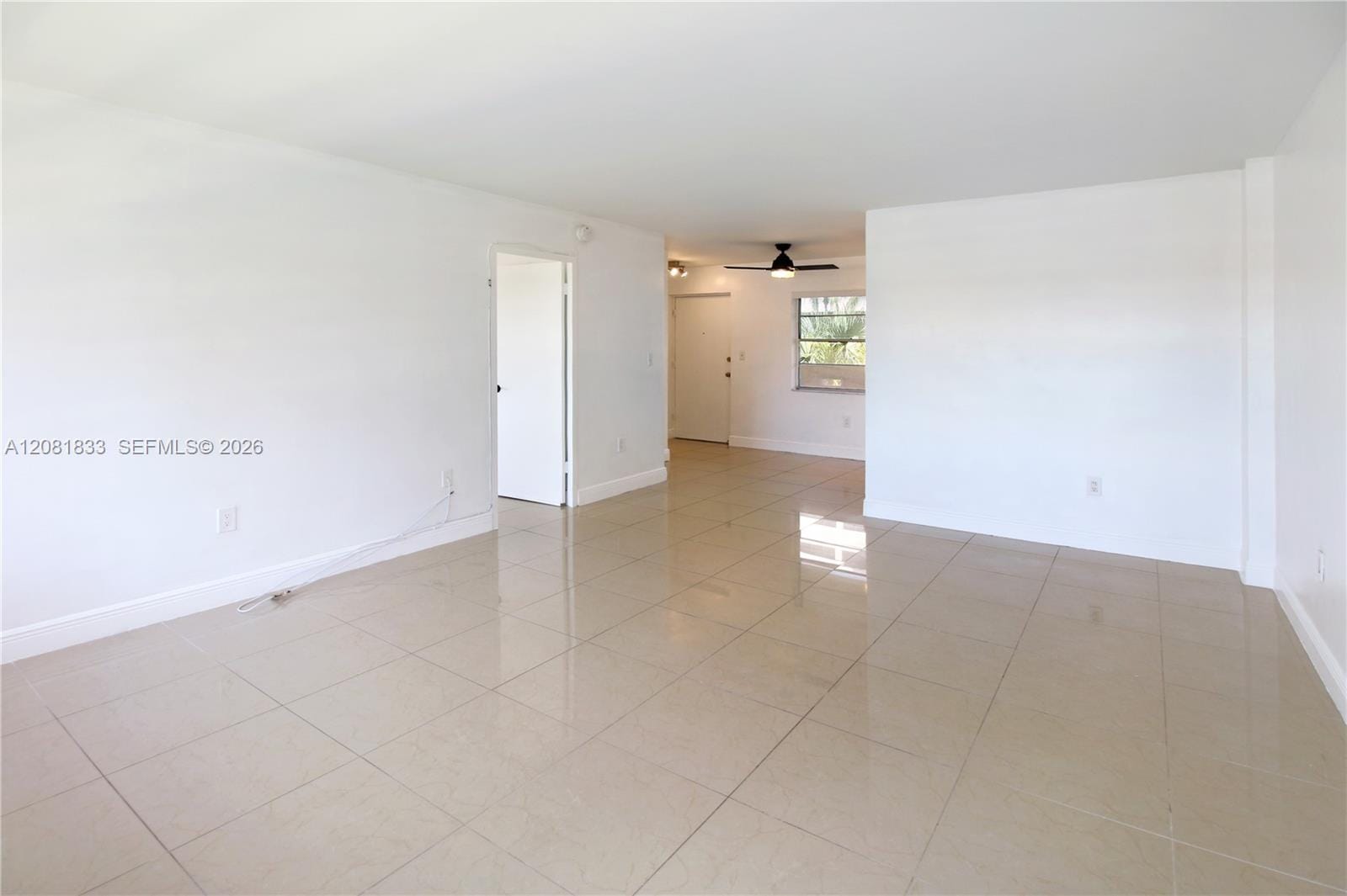 220 Kings Point Drive 304 — photo 6