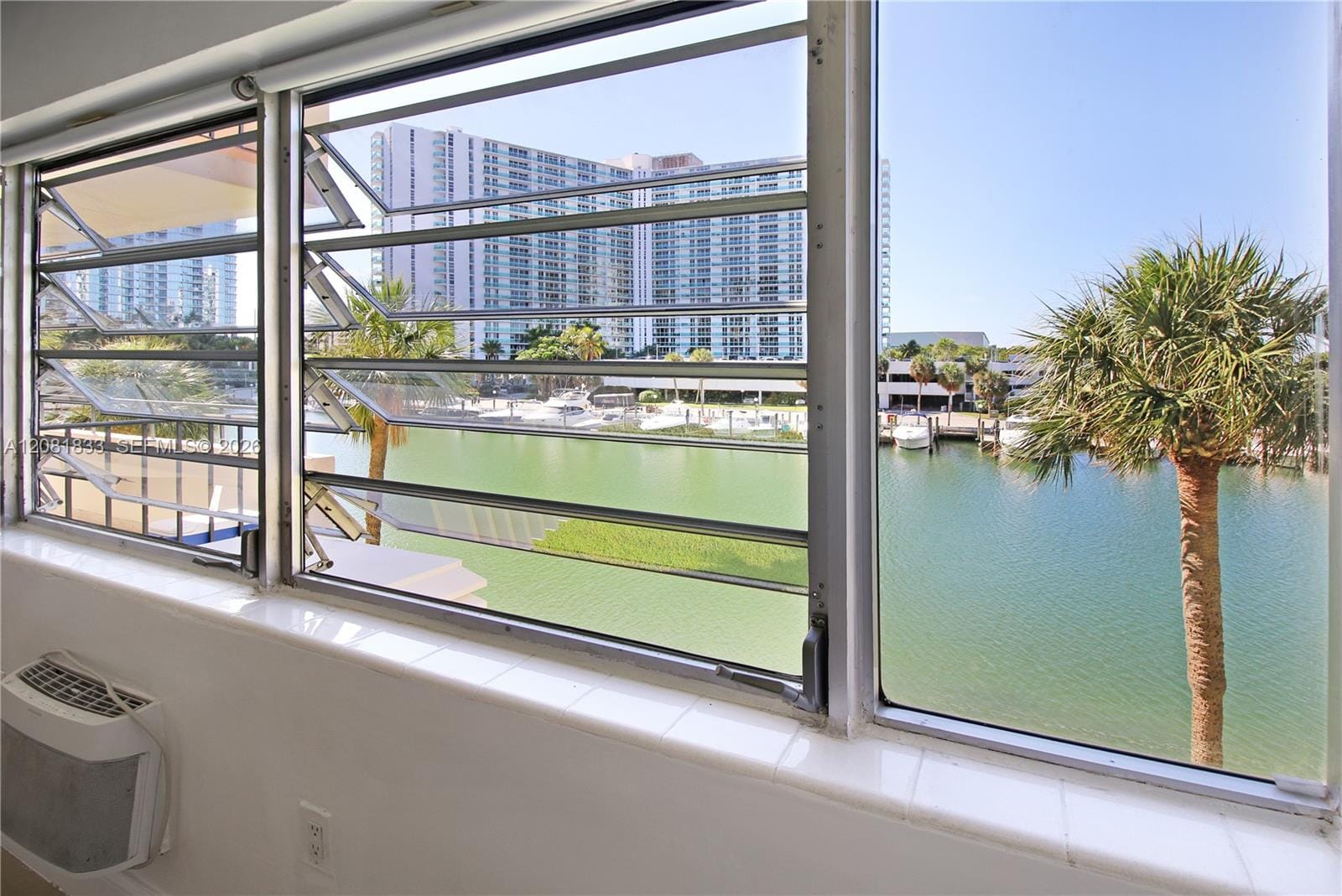 220 Kings Point Drive 304 — photo 10