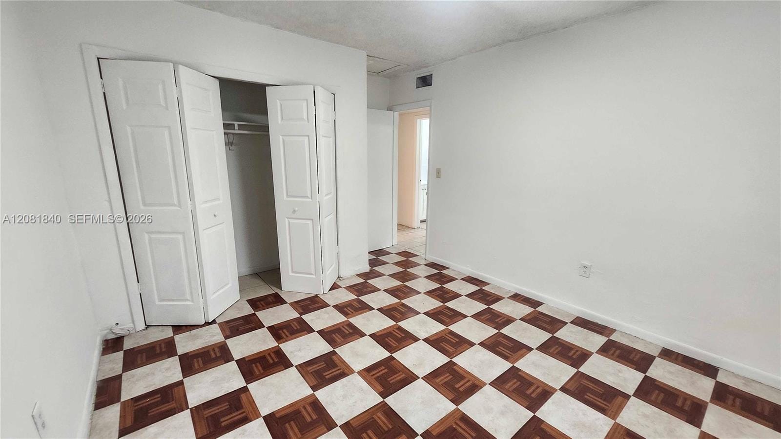 15813 NW 38th Place 15813 — photo 11