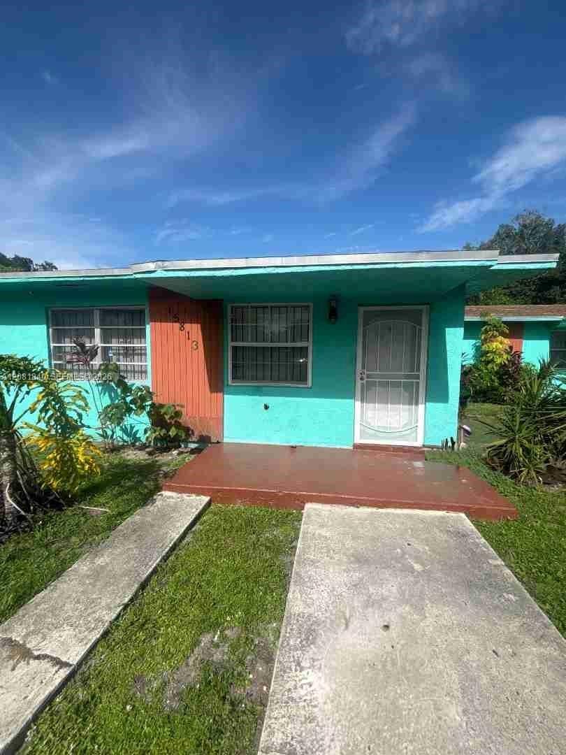 15813 NW 38th Place 15813, Miami Gardens, FL 33054