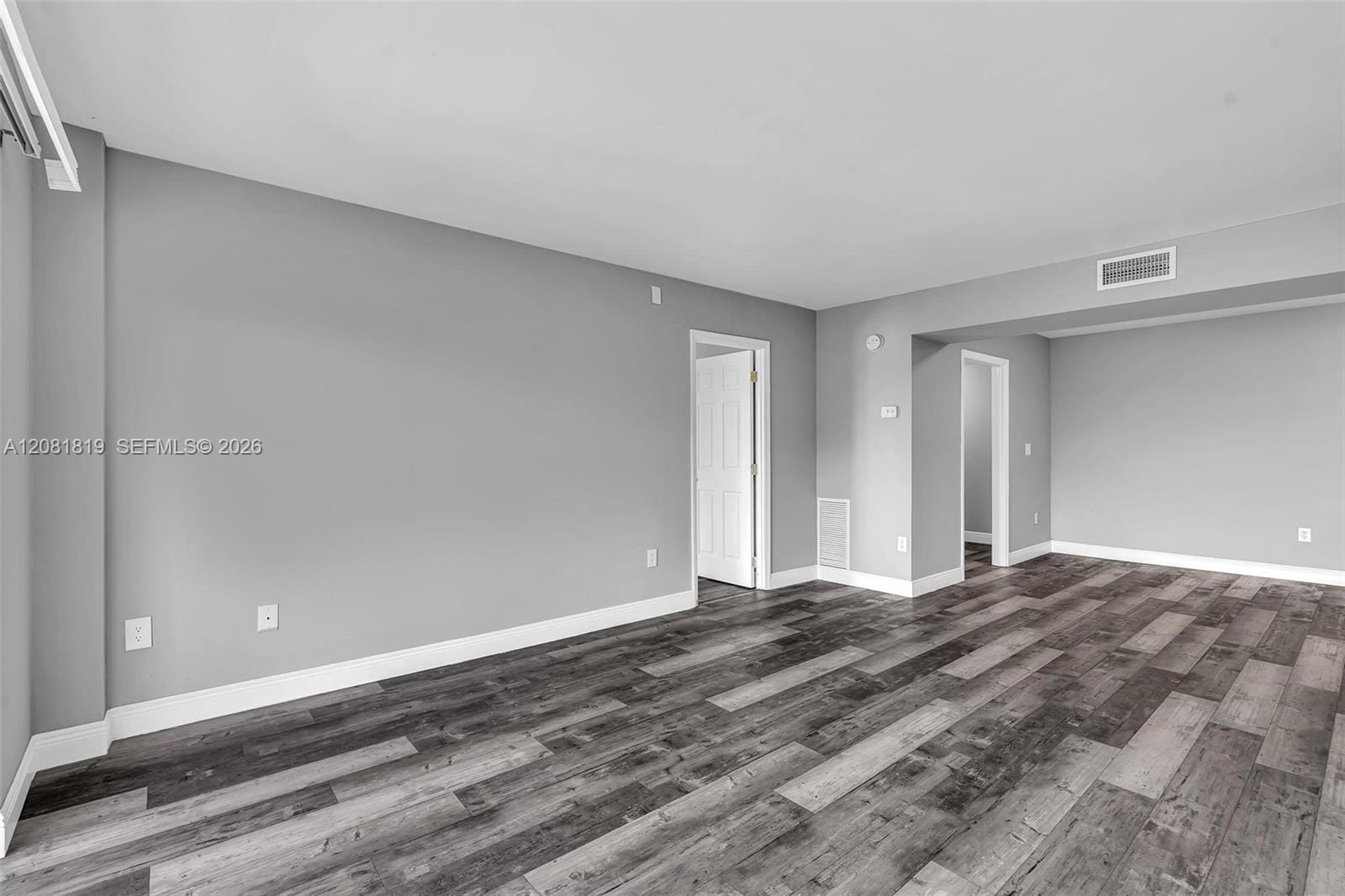 4158 Inverrary Drive 503 — photo 5