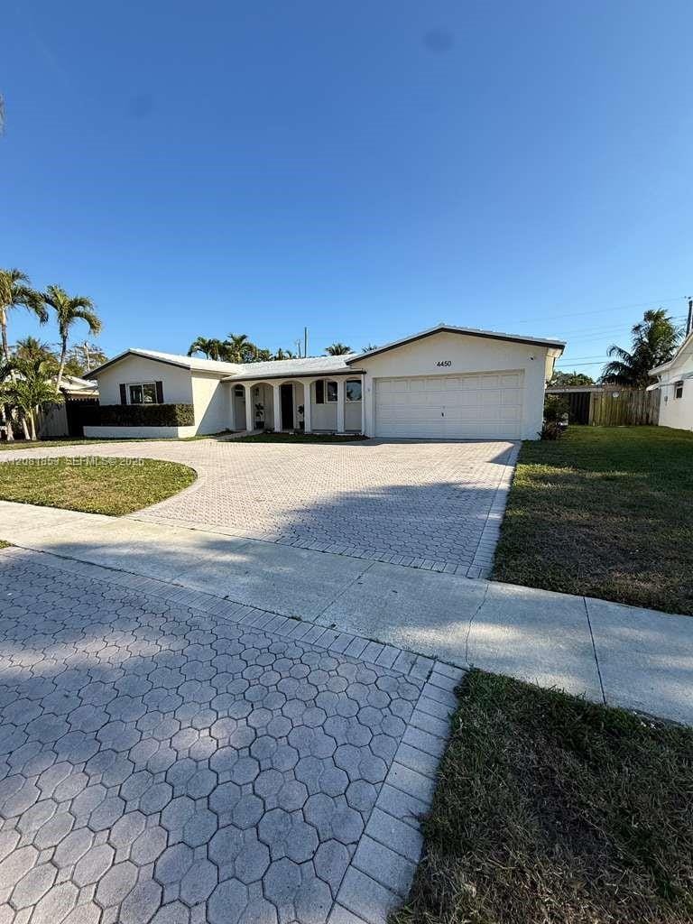 4450 NW 9th Street — photo 4