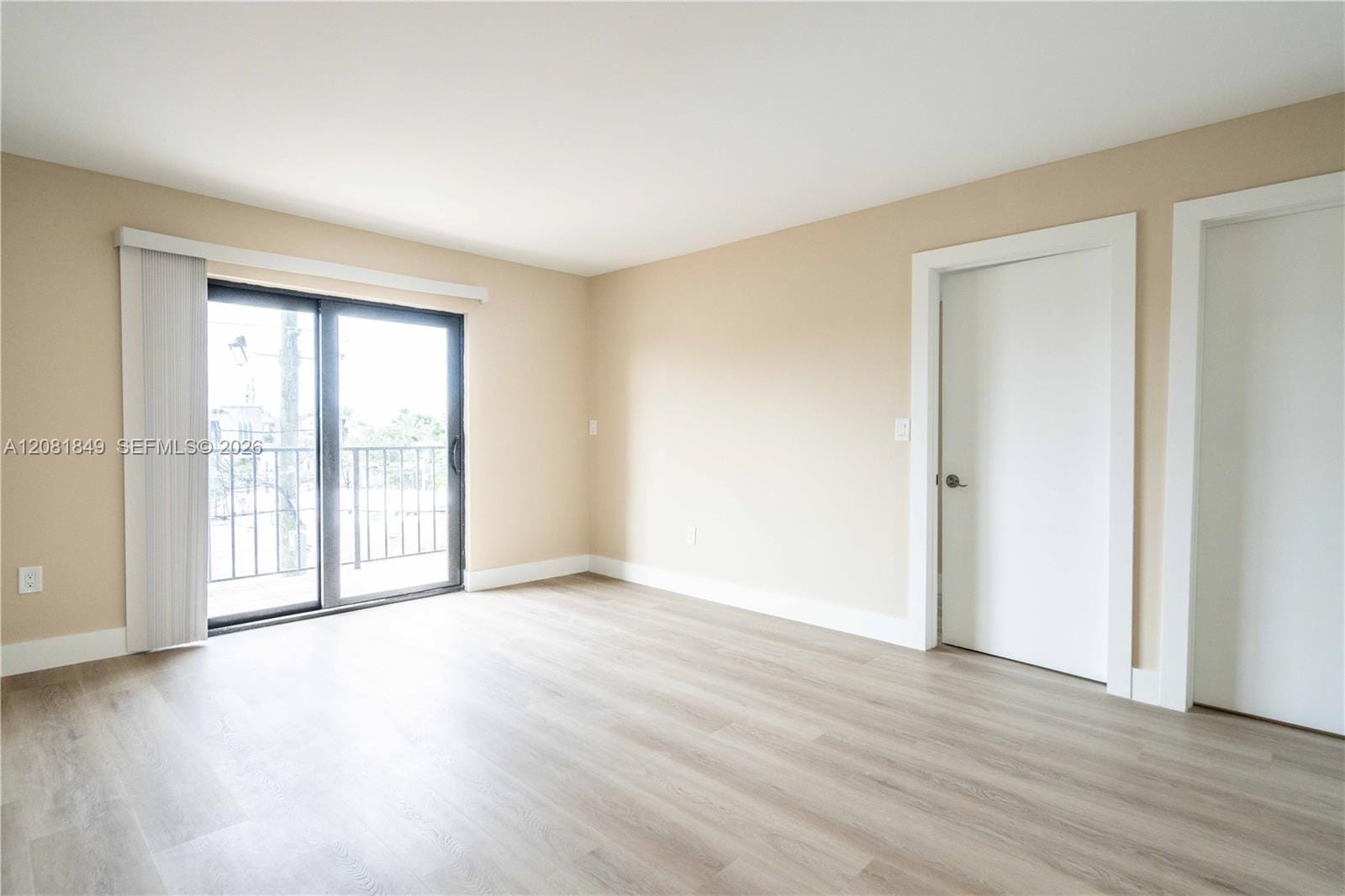 6960 Rue Vendome 402 — photo 3