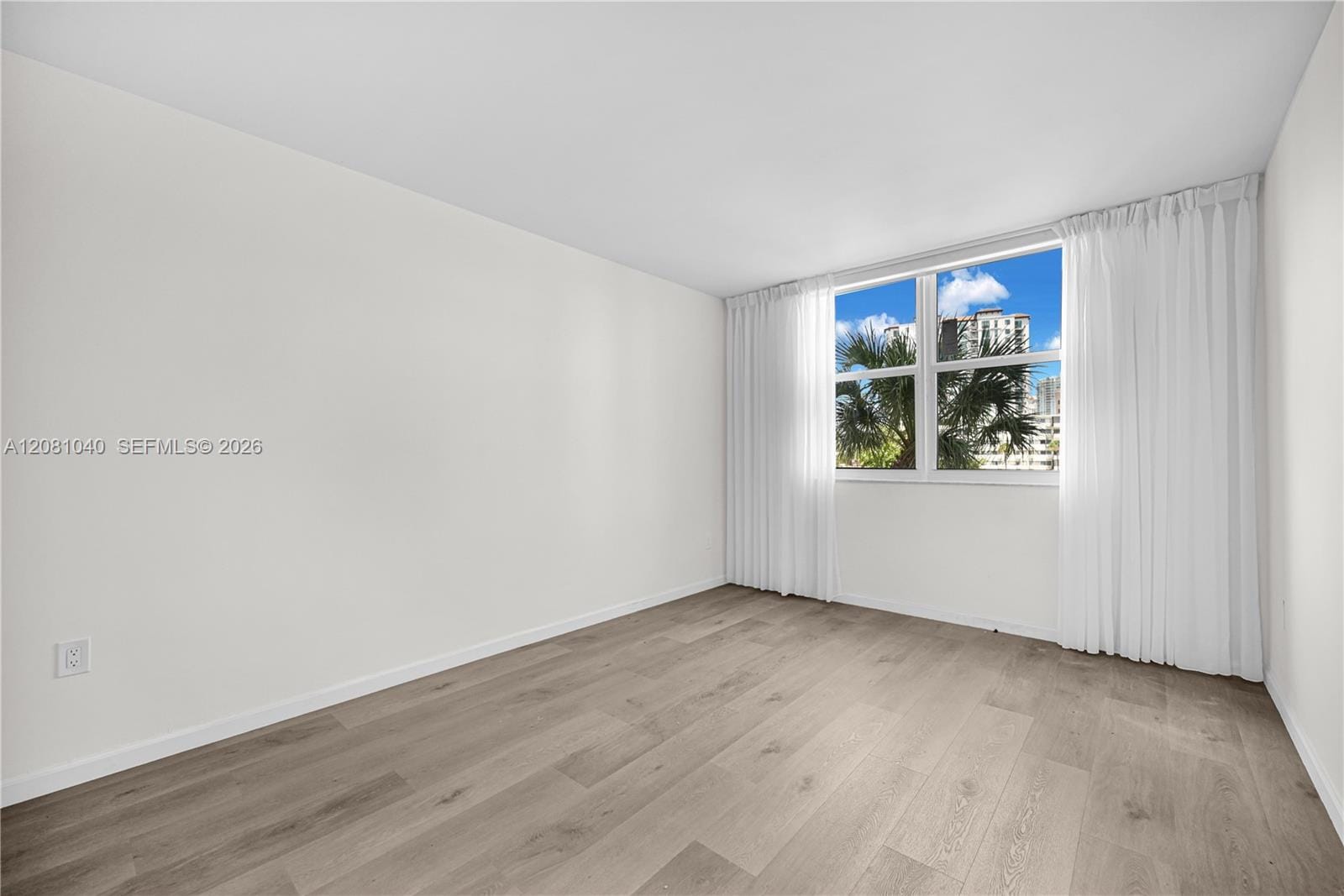300 Bayview Drive 211 — photo 8