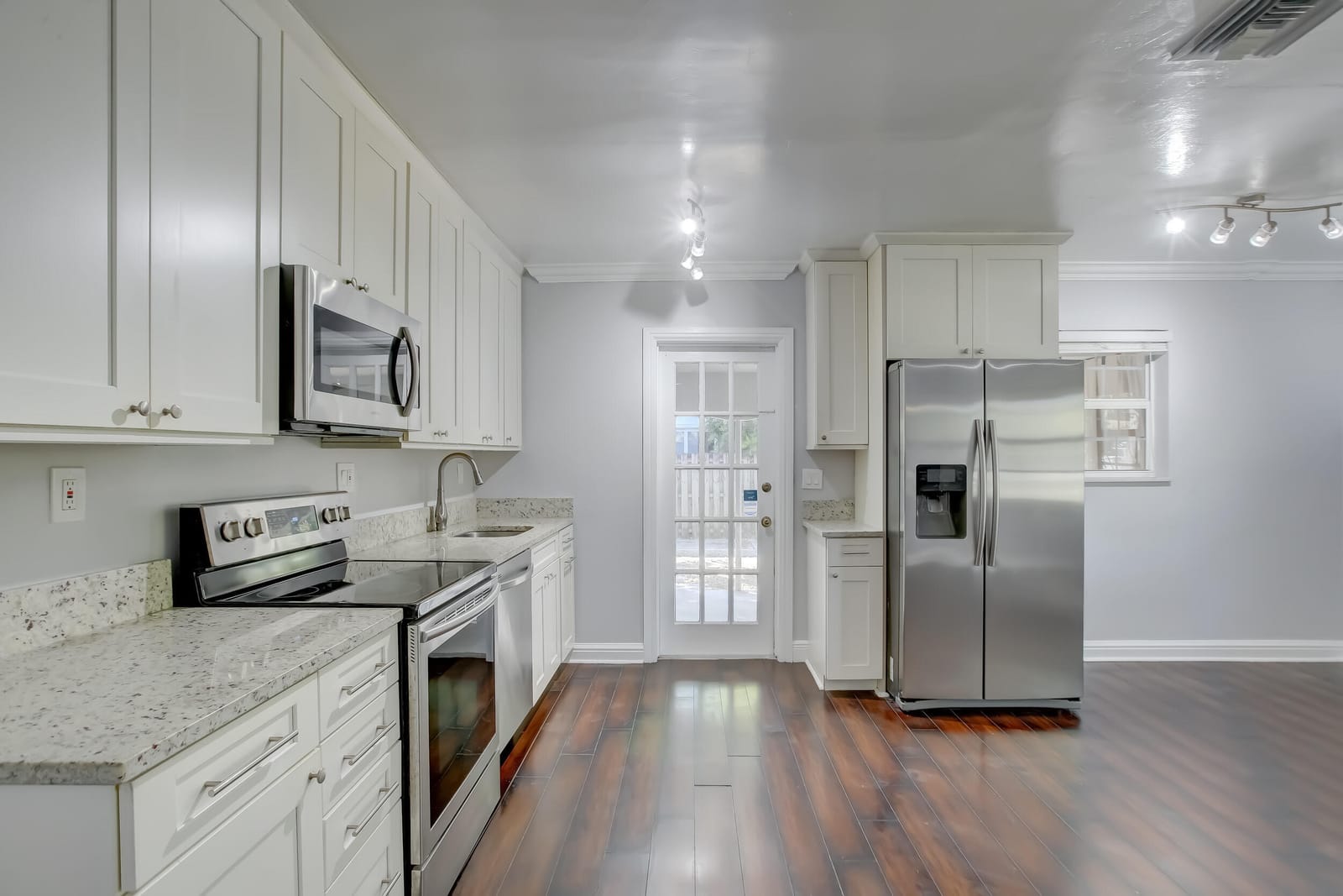 600 SW 15th Street 602 — photo 10