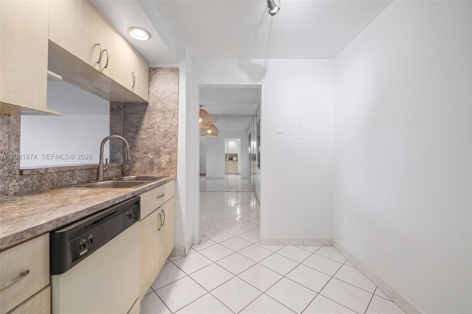 100 Bayview Drive 1428 — photo 6