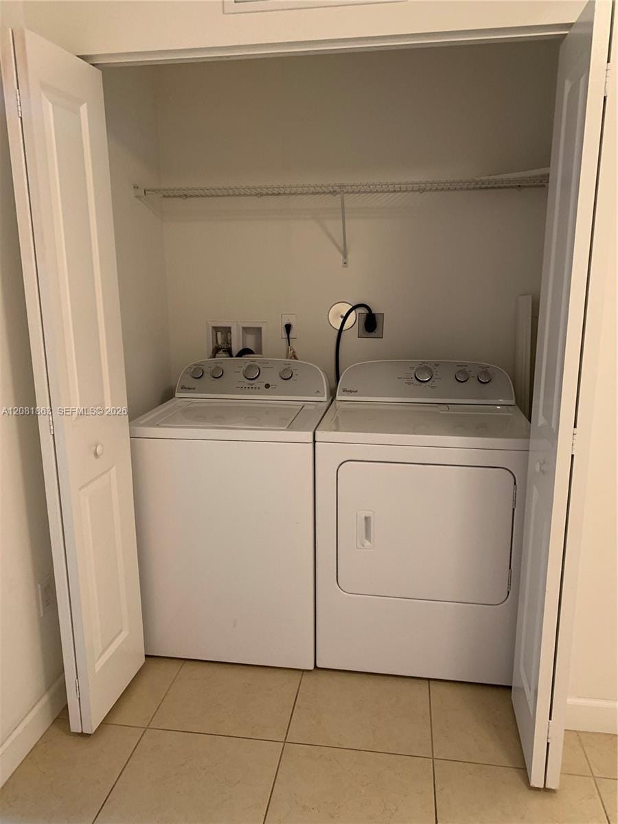 429 NE 194th Terrace 429, Miami, FL 33179 photo 20