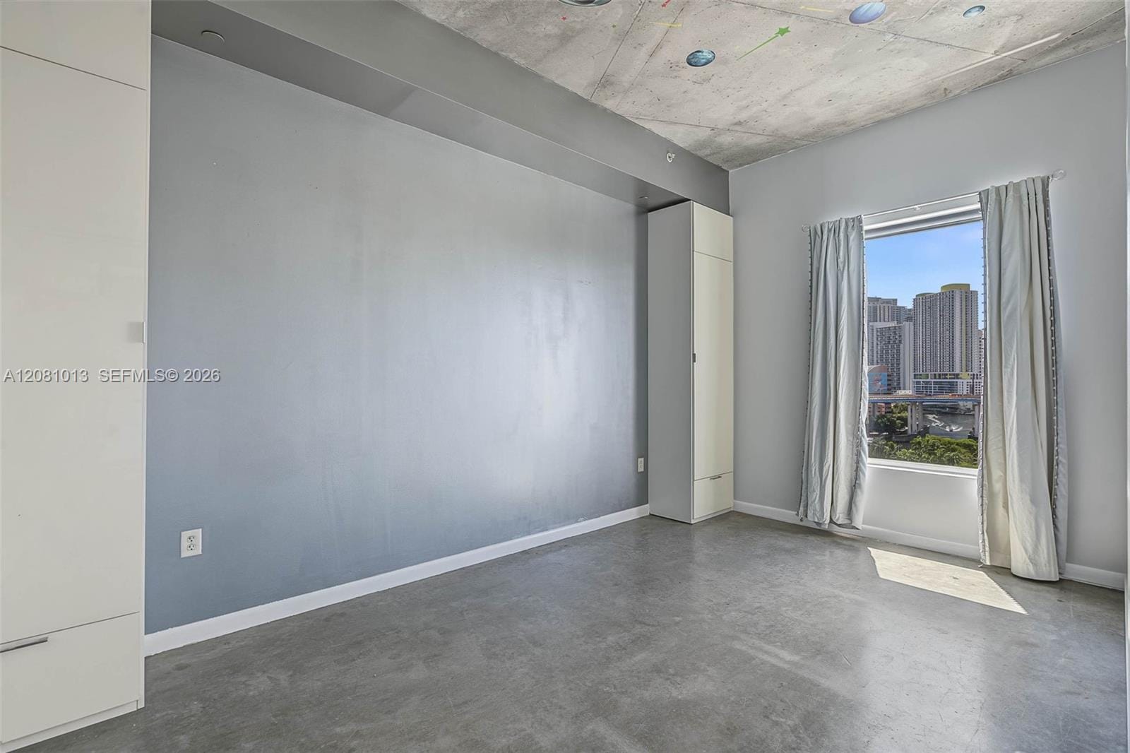 10 S River Drive 1106 — photo 9