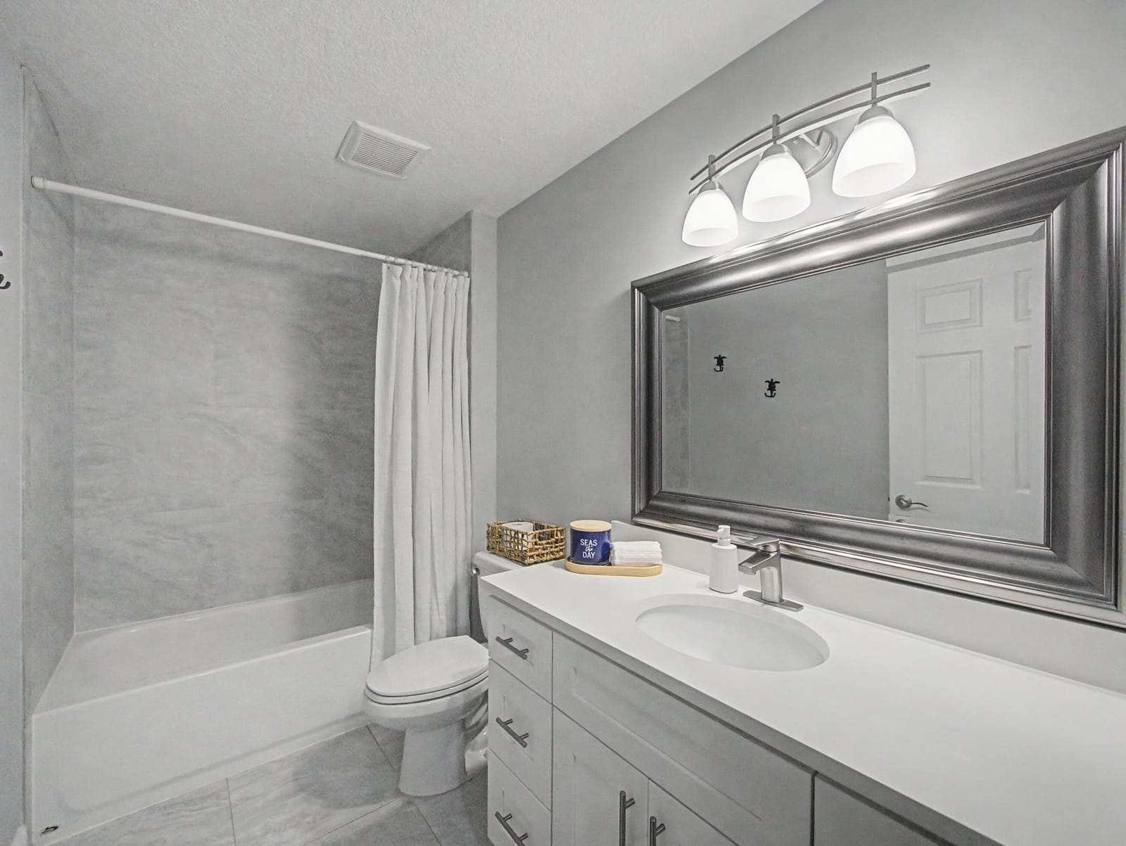 17700 Cornelia Avenue — photo 11