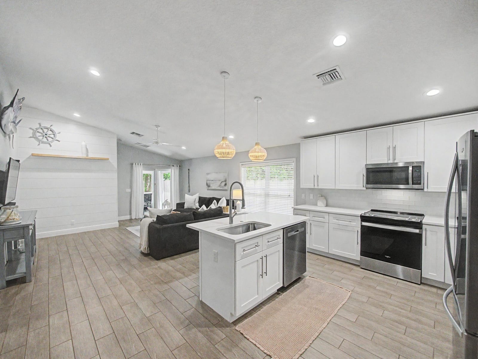 17700 Cornelia Avenue — photo 4