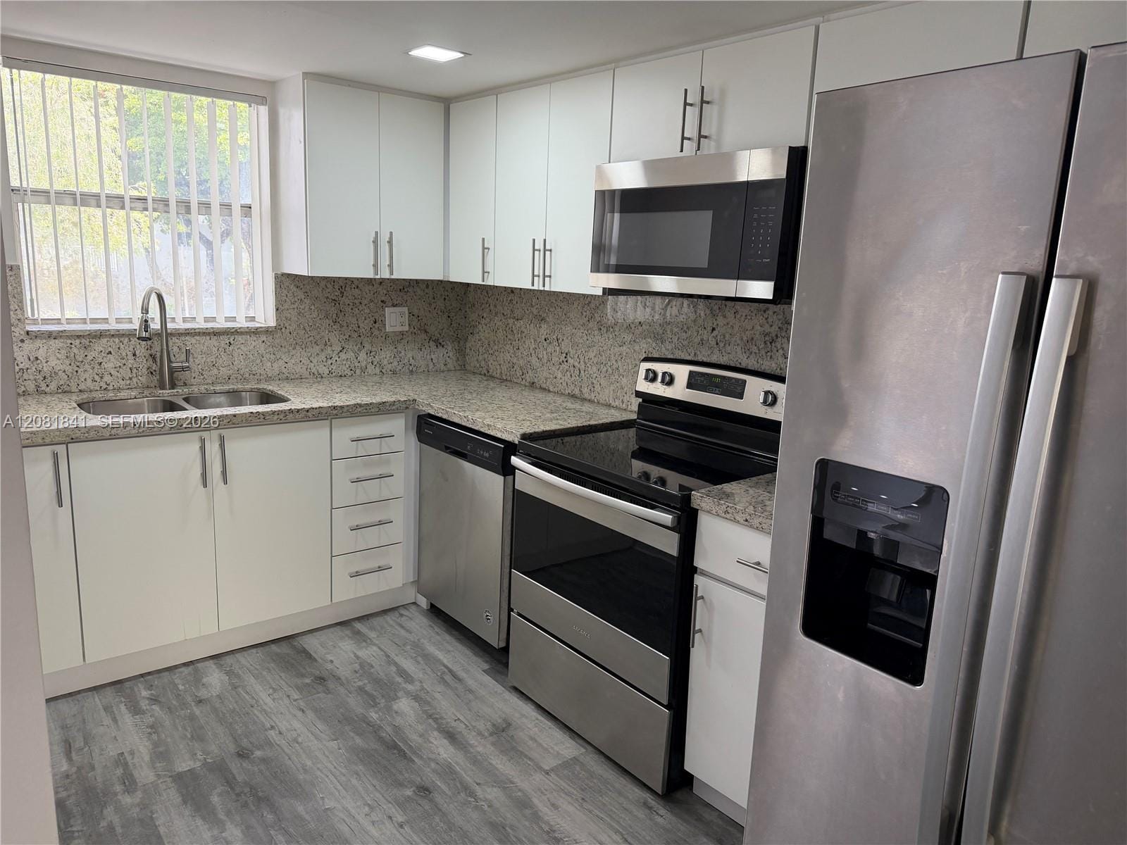 9371 Fontainebleau Boulevard I225, Miami, FL 33172