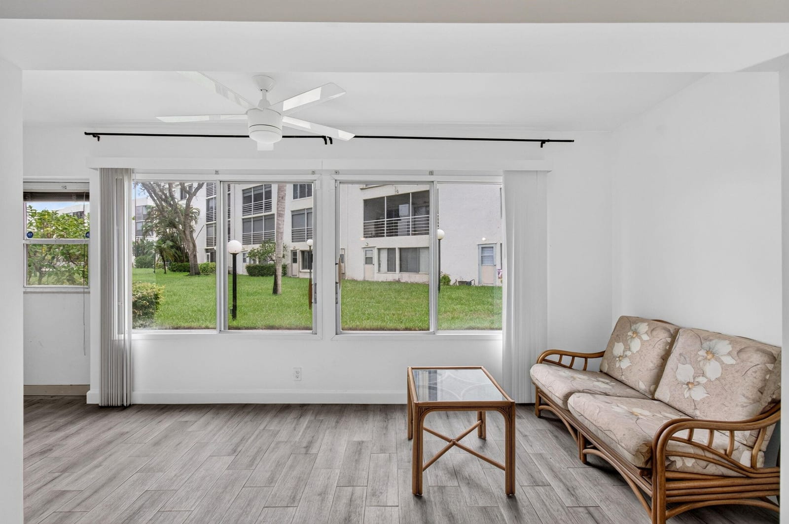 3186 VIA POINCIANA 115, Lake Worth, FL 33467 photo 25