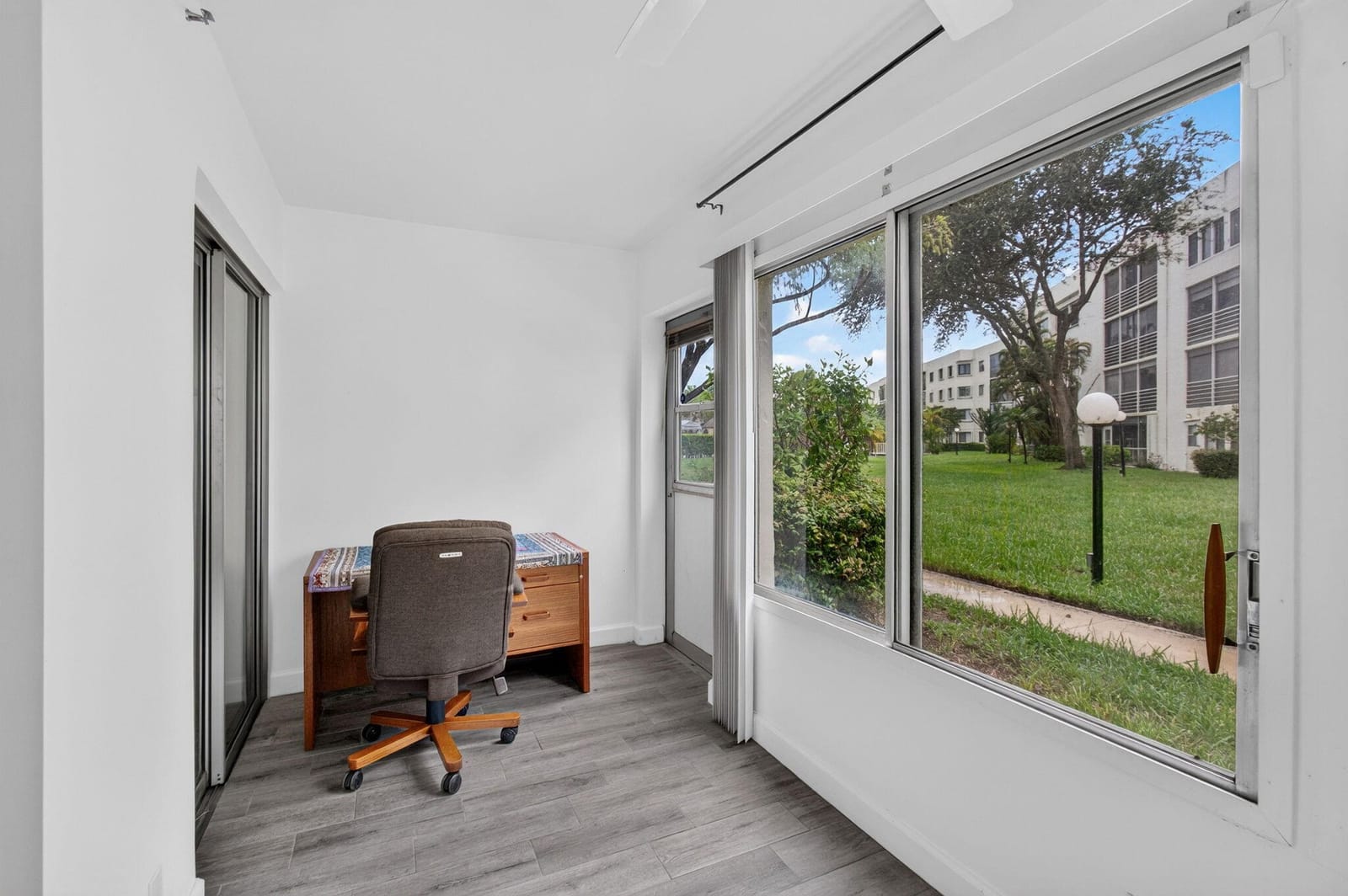 3186 VIA POINCIANA 115, Lake Worth, FL 33467 photo 28