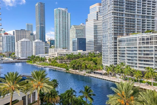 901 Brickell Key Boulevard 1001, Miami, FL 33131