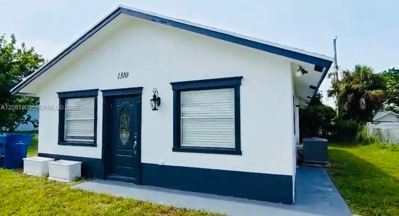 1310 W 24th Street 1, Riviera Beach, FL 33404