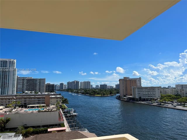 1833 S Ocean Drive 812, Hallandale Beach, FL 33009