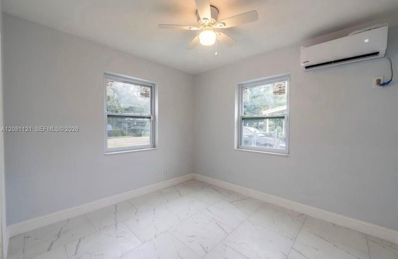 425 NW 14th Way — photo 8