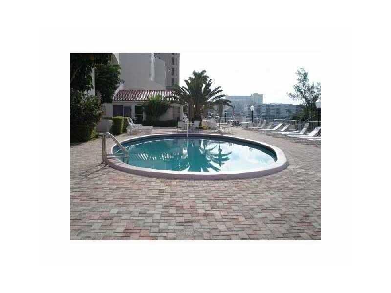2840 NE 14th Street Causeway — photo 4