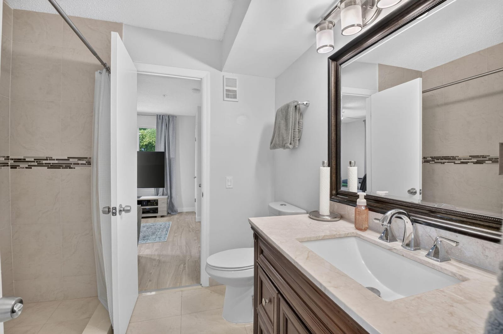 2305 N CONGRESS Avenue 21 — photo 11