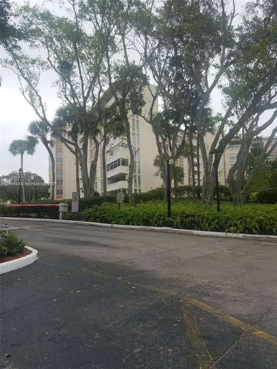 6921 Environ Boulevard 4P — photo 2