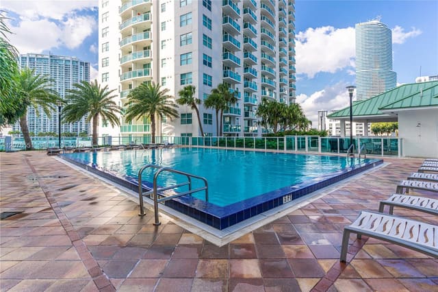 41 SE 5th Street 1117, Brickell On The River S T, Miami, FL