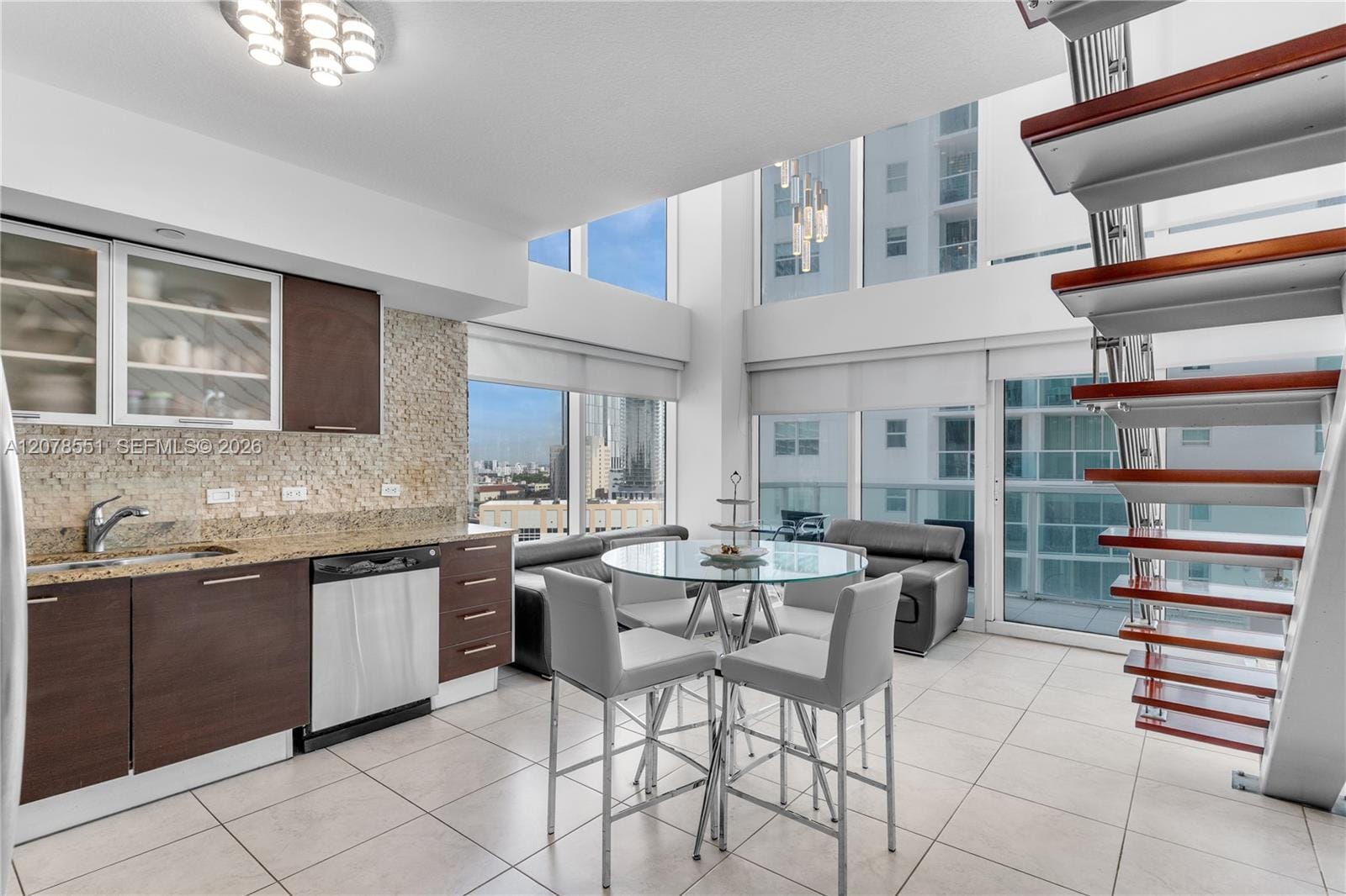 41 SE 5th Street 1117, Miami, FL 33131 photo 21