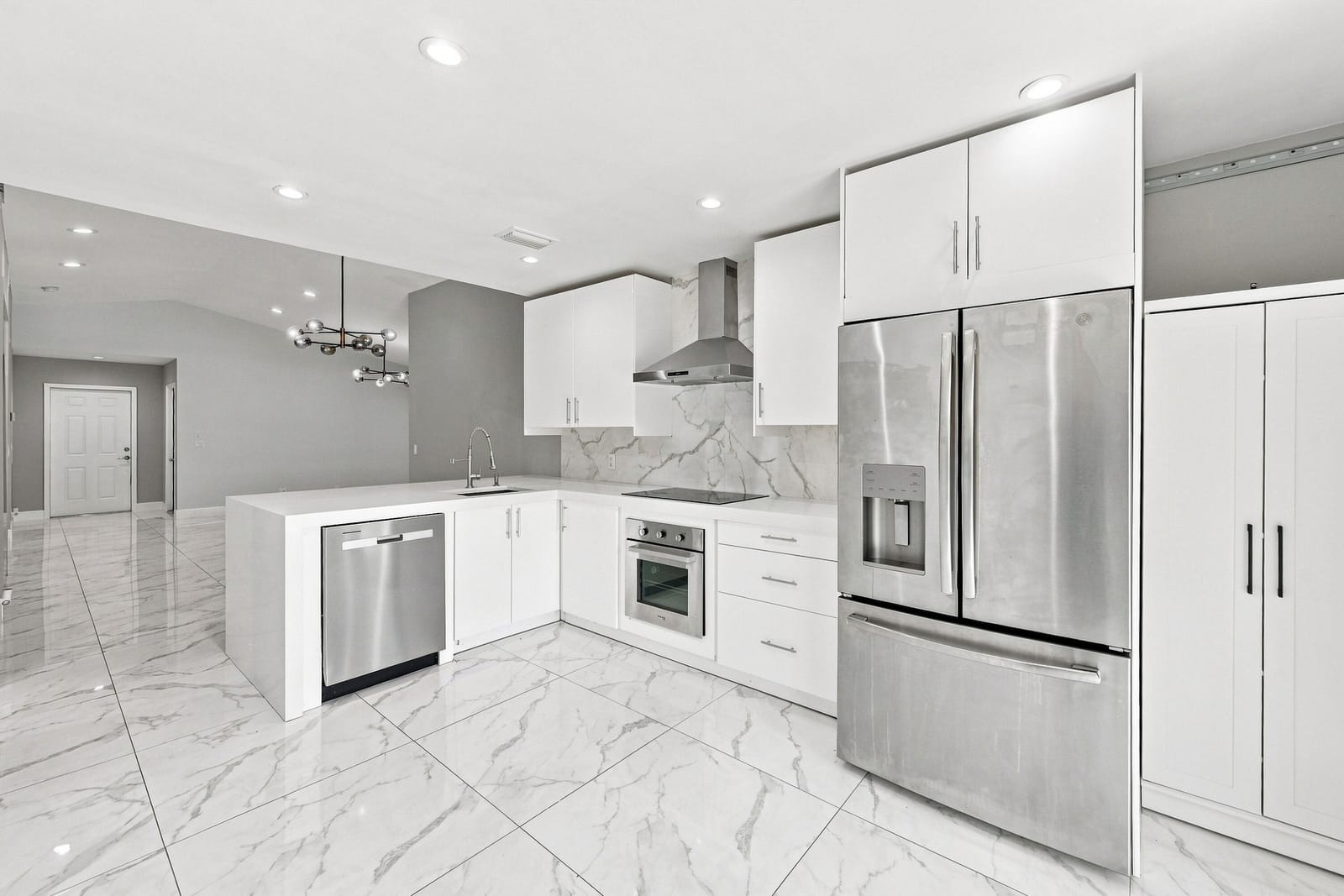 372 W Riverbend Drive 372, Sunrise, FL 33326 photo 8