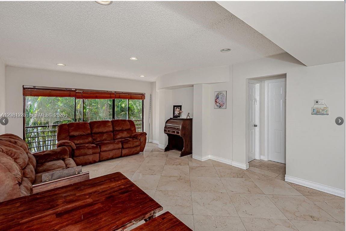 4000 N Hills Drive 29 — photo 2