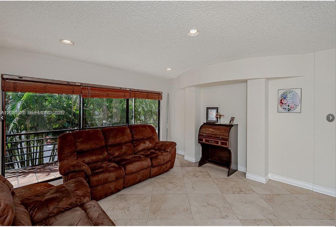 4000 N Hills Drive 29 — photo 3