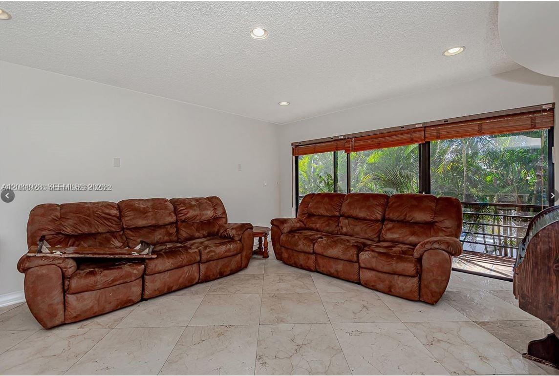 4000 N Hills Drive 29 — photo 4