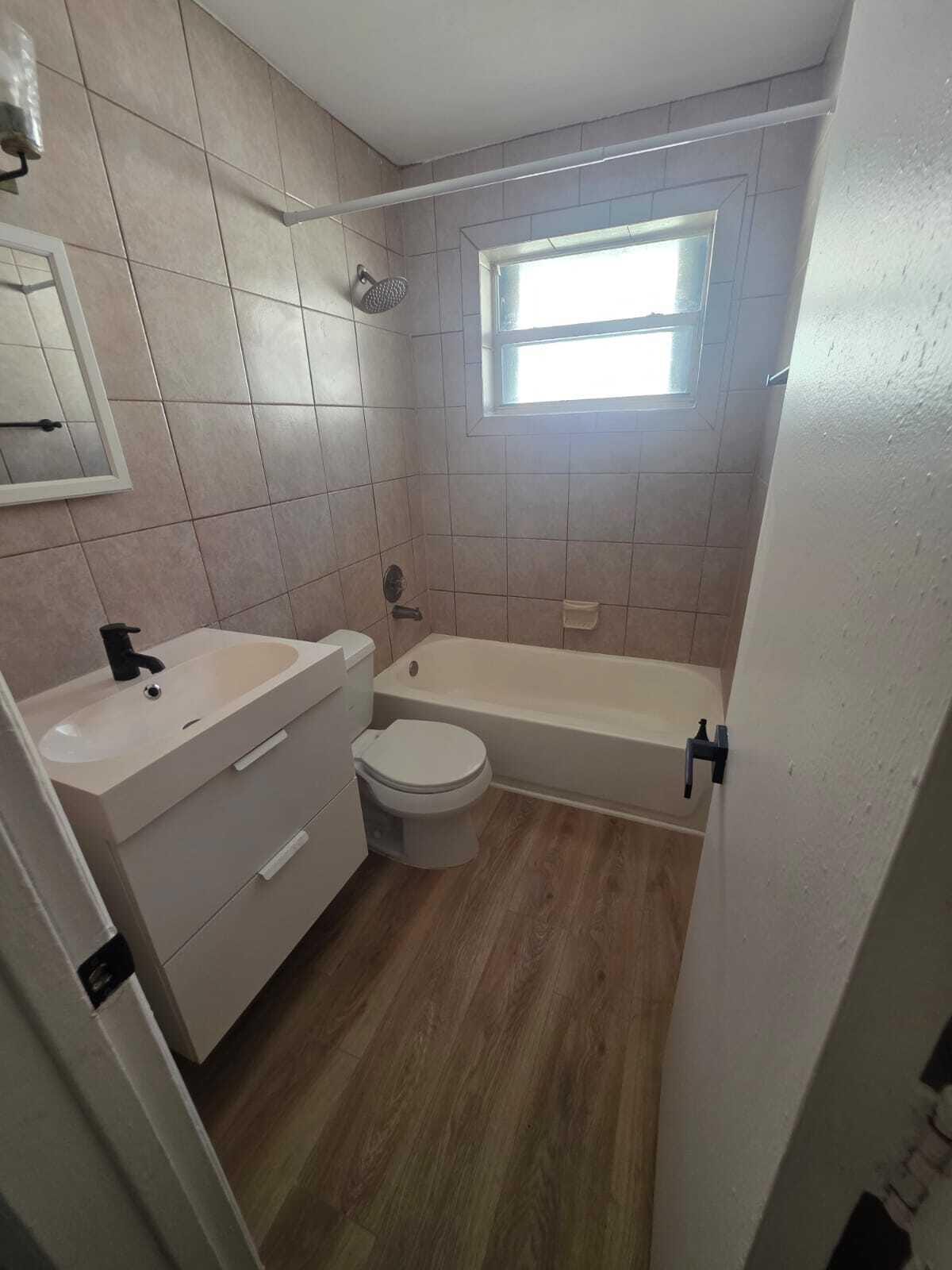 404 NE 4th Street 1 — photo 2