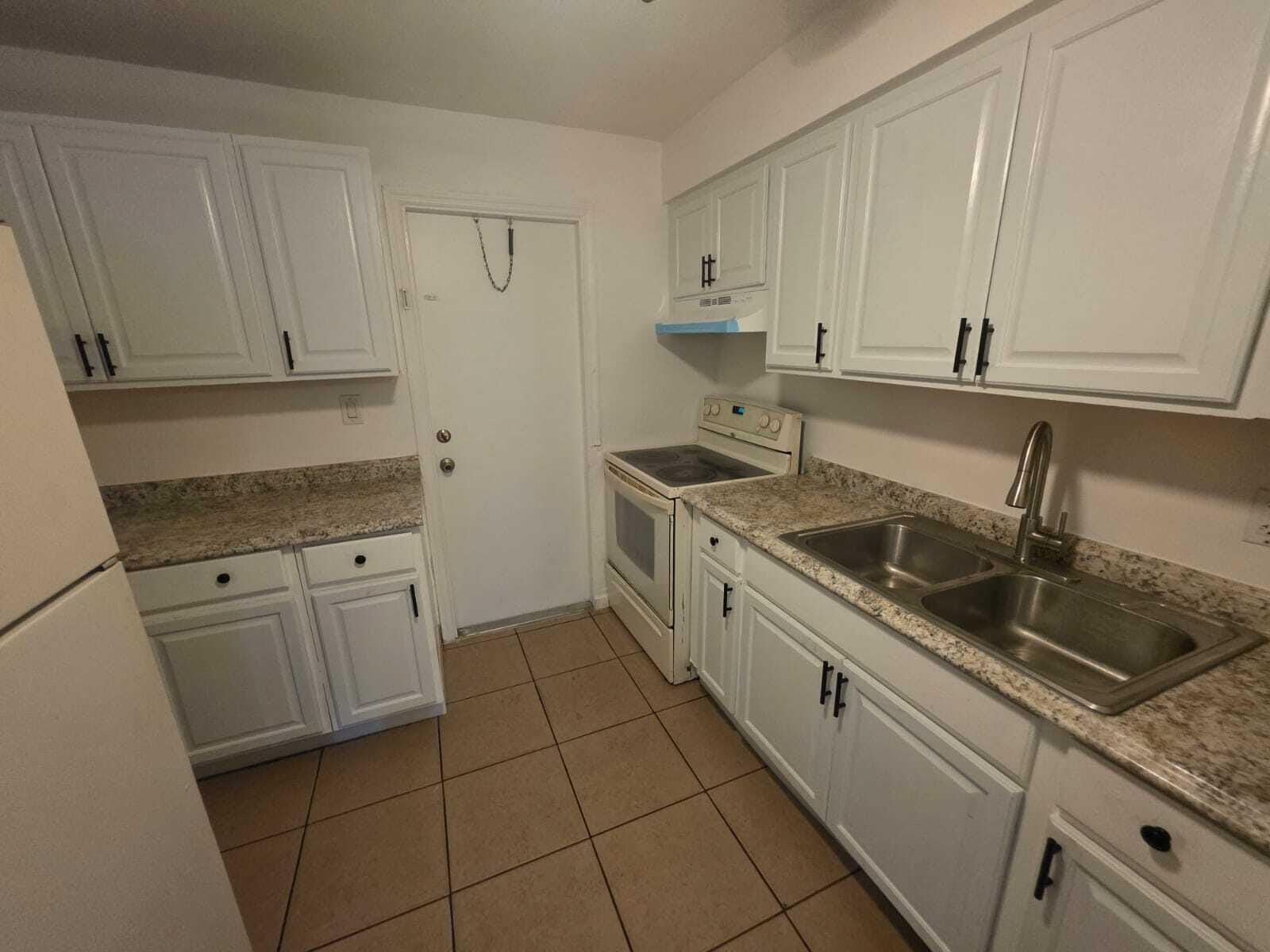 404 NE 4th Street 1 — photo 5