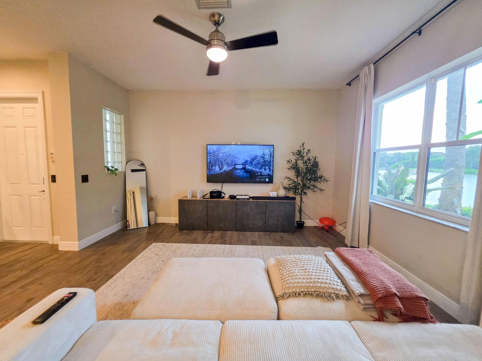 855 Marina Del Ray Lane 1 — photo 4