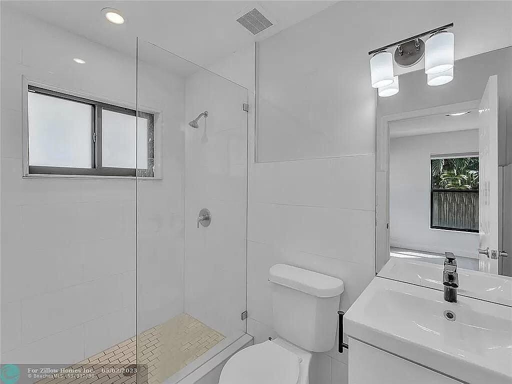 216 NW 25TH Street, Wilton Manors, FL 33311 photo 16