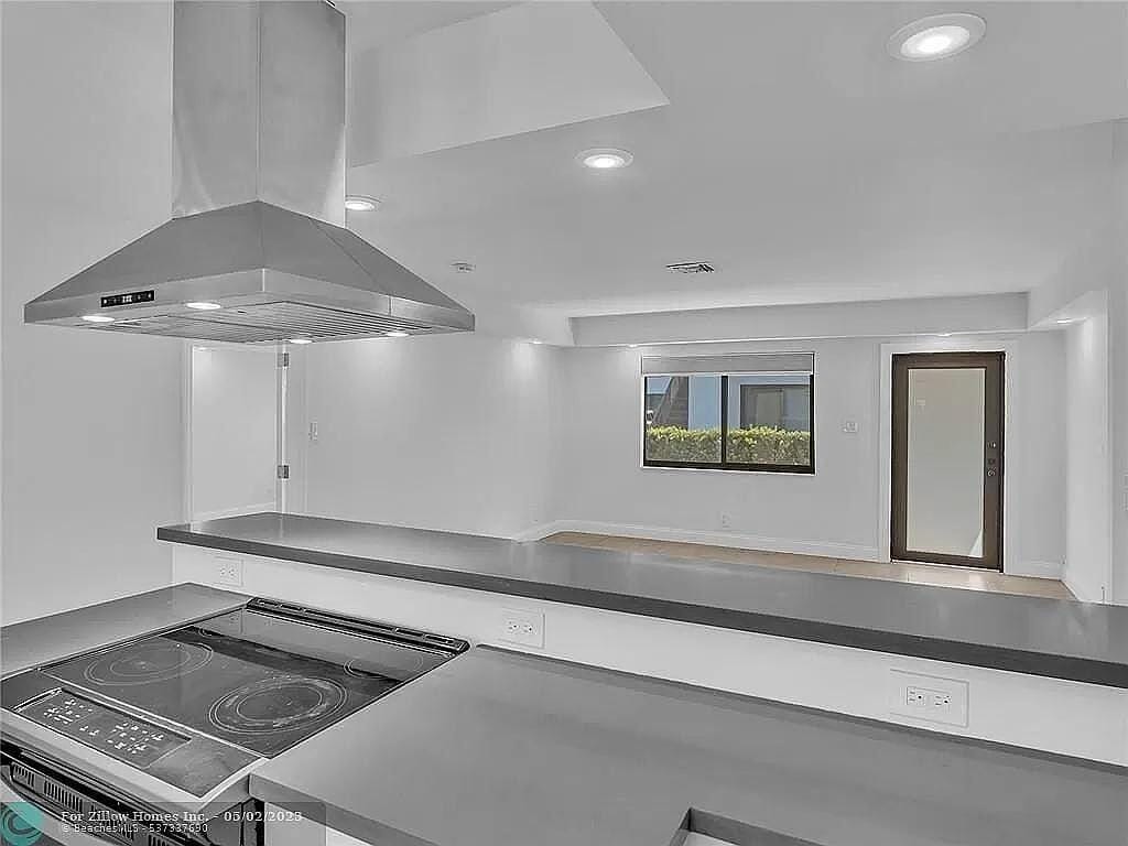216 NW 25TH Street, Wilton Manors, FL 33311 photo 23