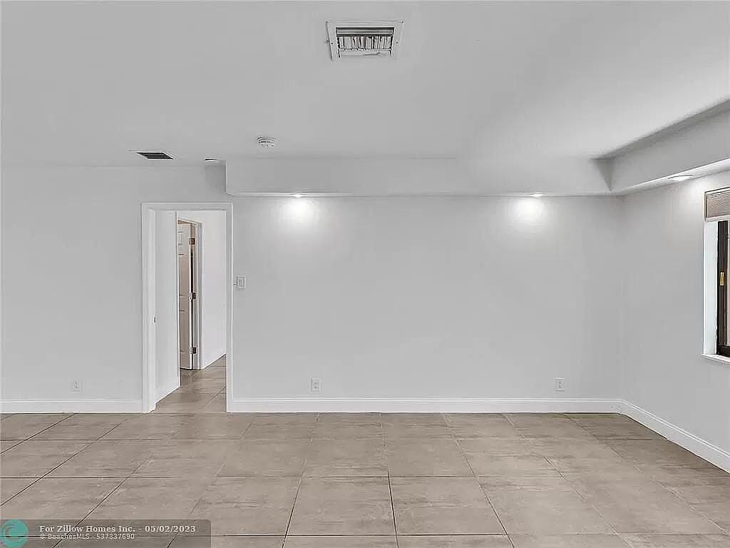 216 NW 25TH Street, Wilton Manors, FL 33311 photo 6