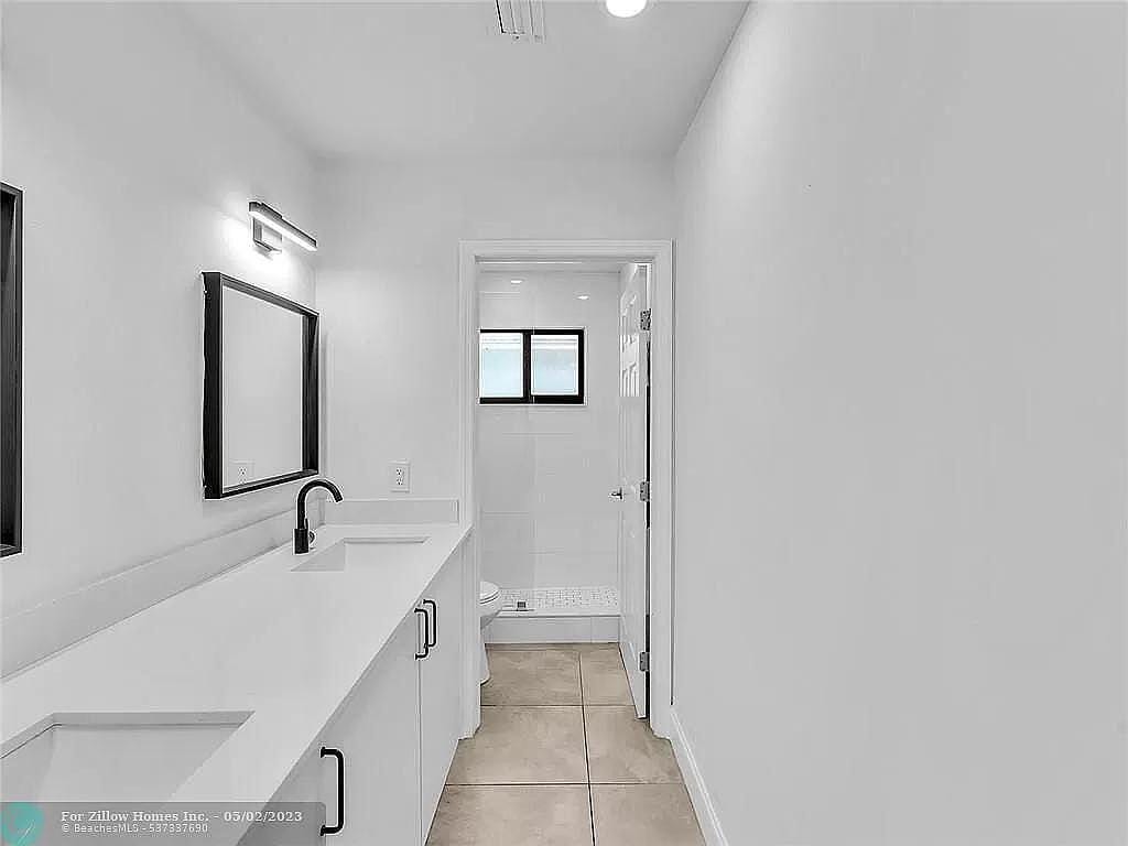216 NW 25TH Street, Wilton Manors, FL 33311 photo 7