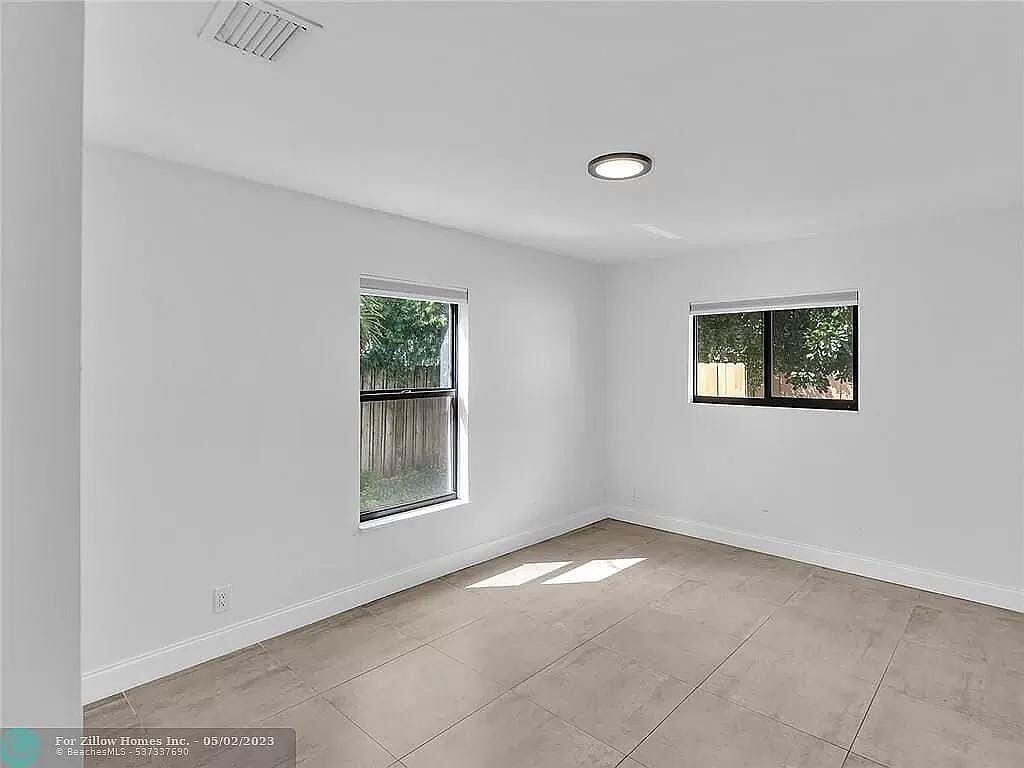 216 NW 25TH Street, Wilton Manors, FL 33311 photo 9