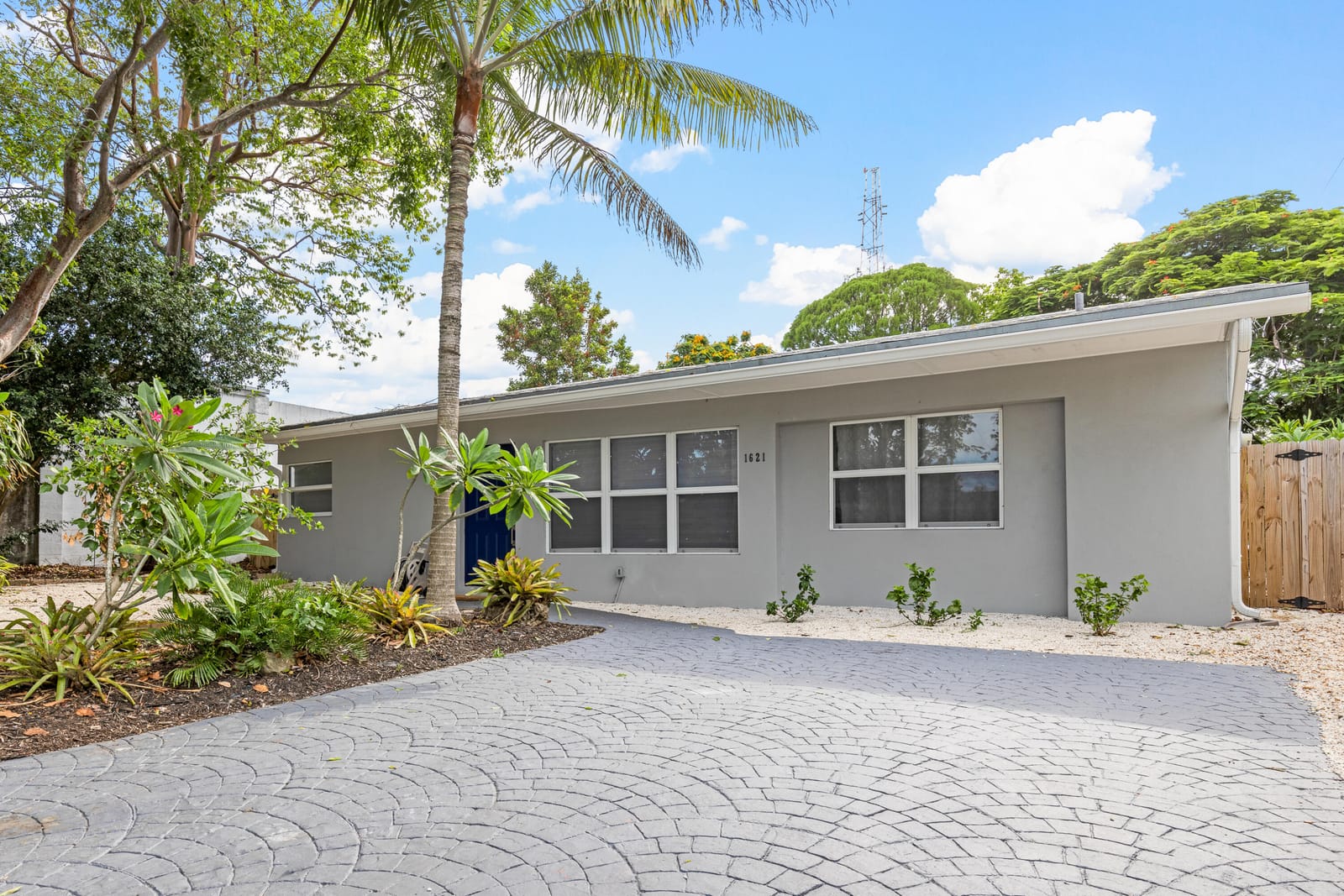 1621 NE 1ST Avenue, Pompano Beach, FL 33060 photo 4