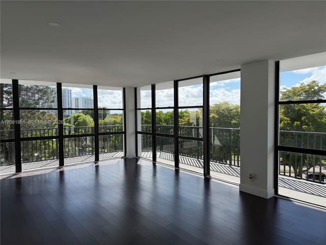 1000 Parkview Drive 531, Hallandale Beach, FL 33009