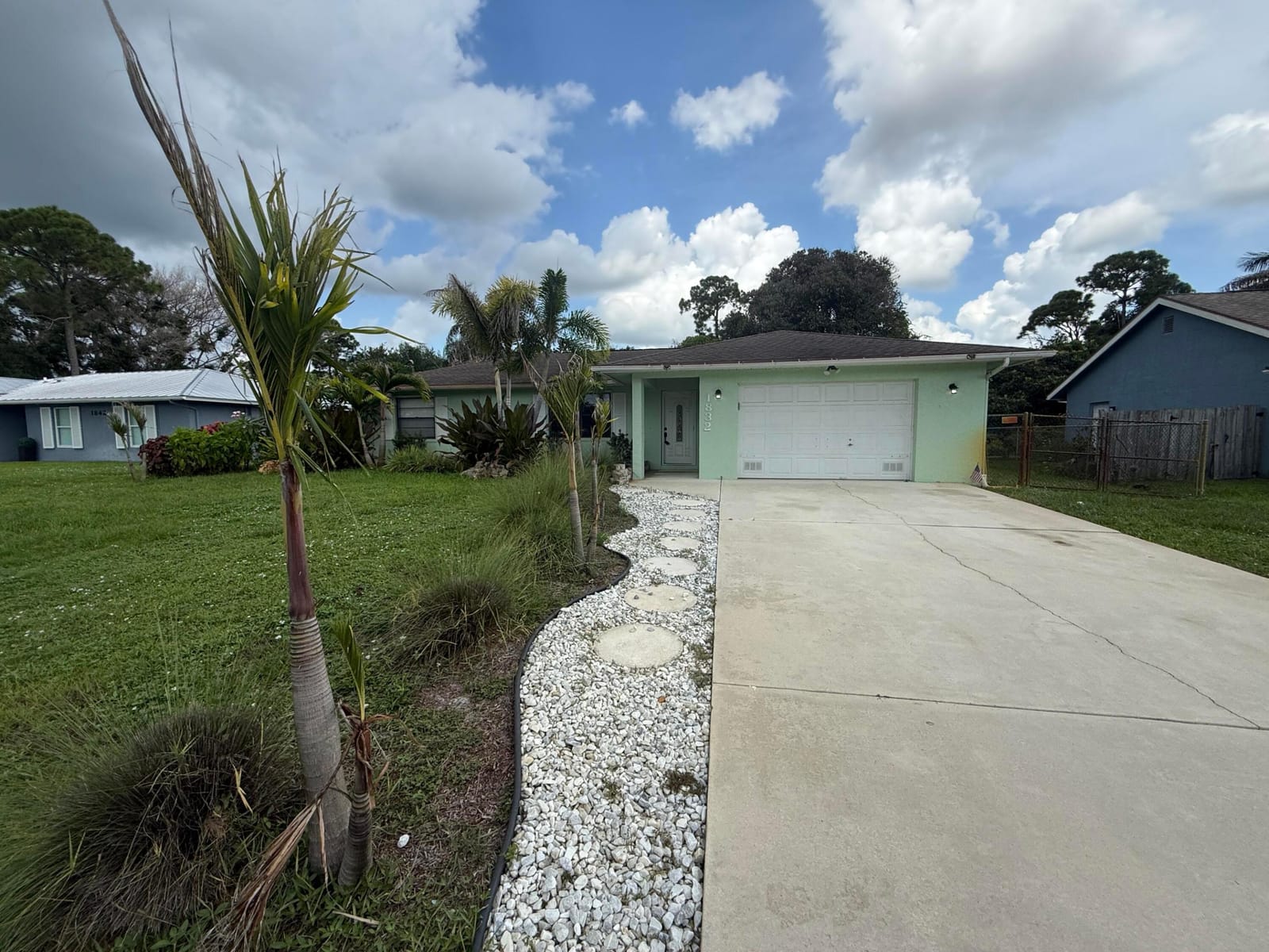 1832 SE MANTH Lane, Port St. Lucie, FL 34983