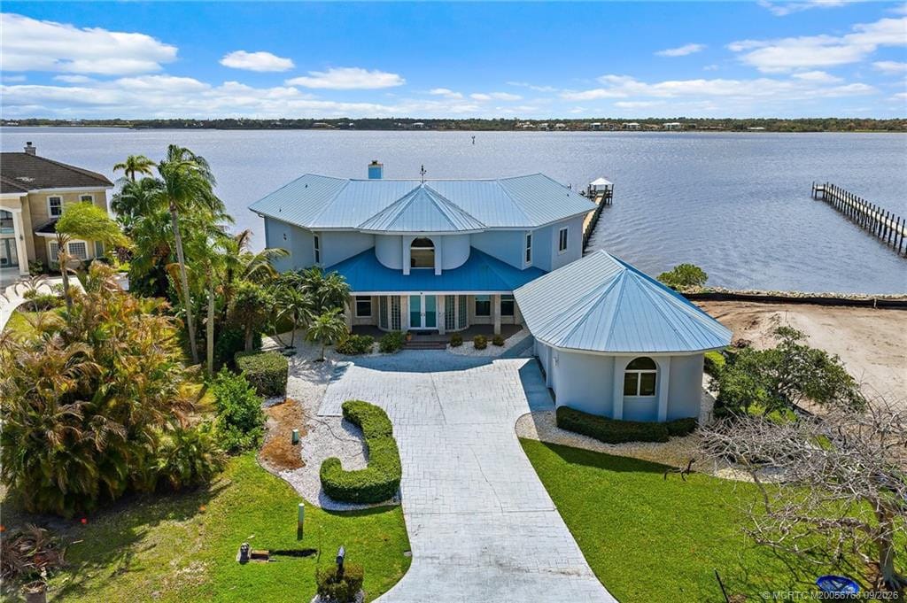 2318 NW Bay Colony Court